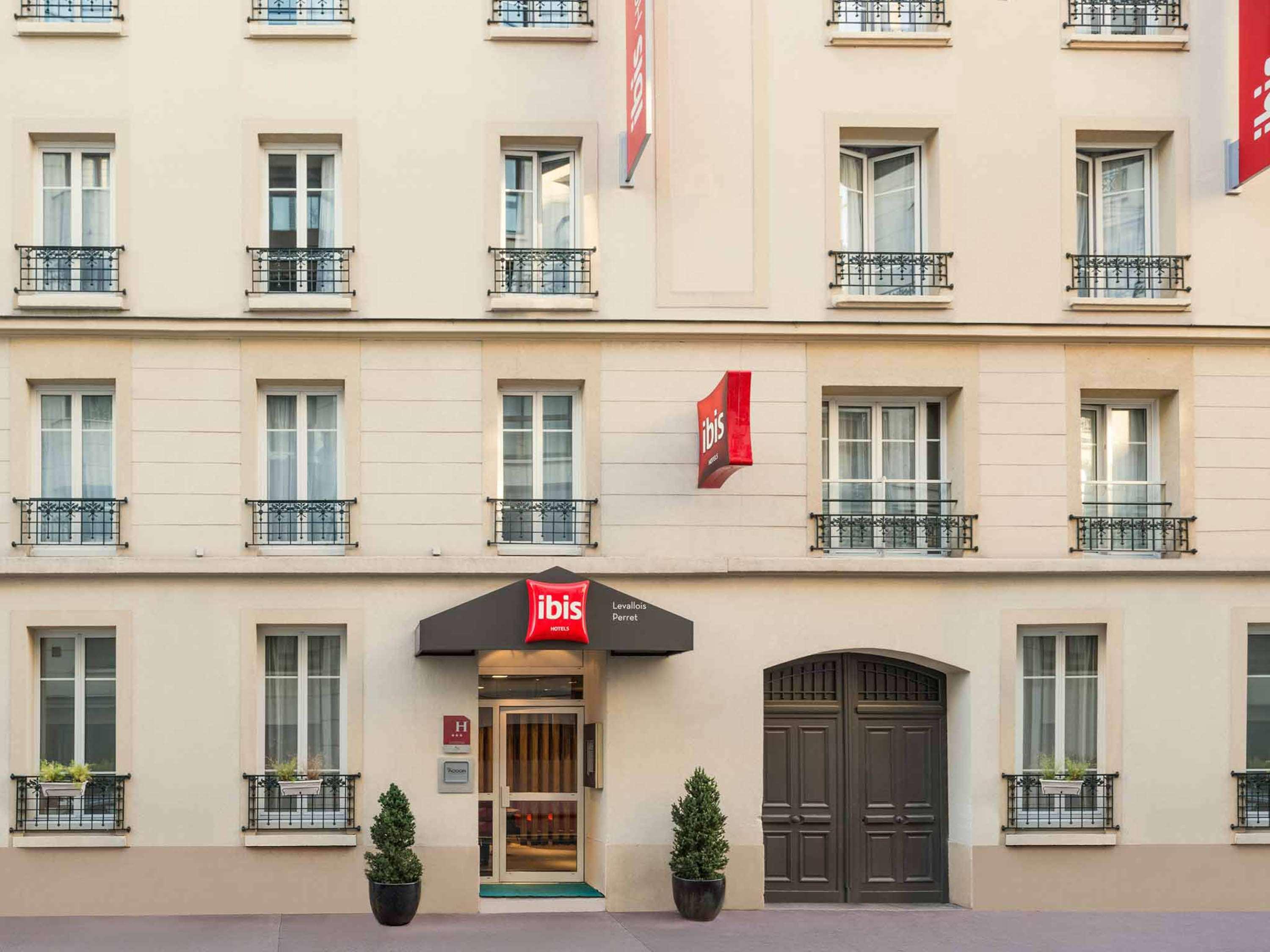 Ibis Levallois Perret Eksteriør billede