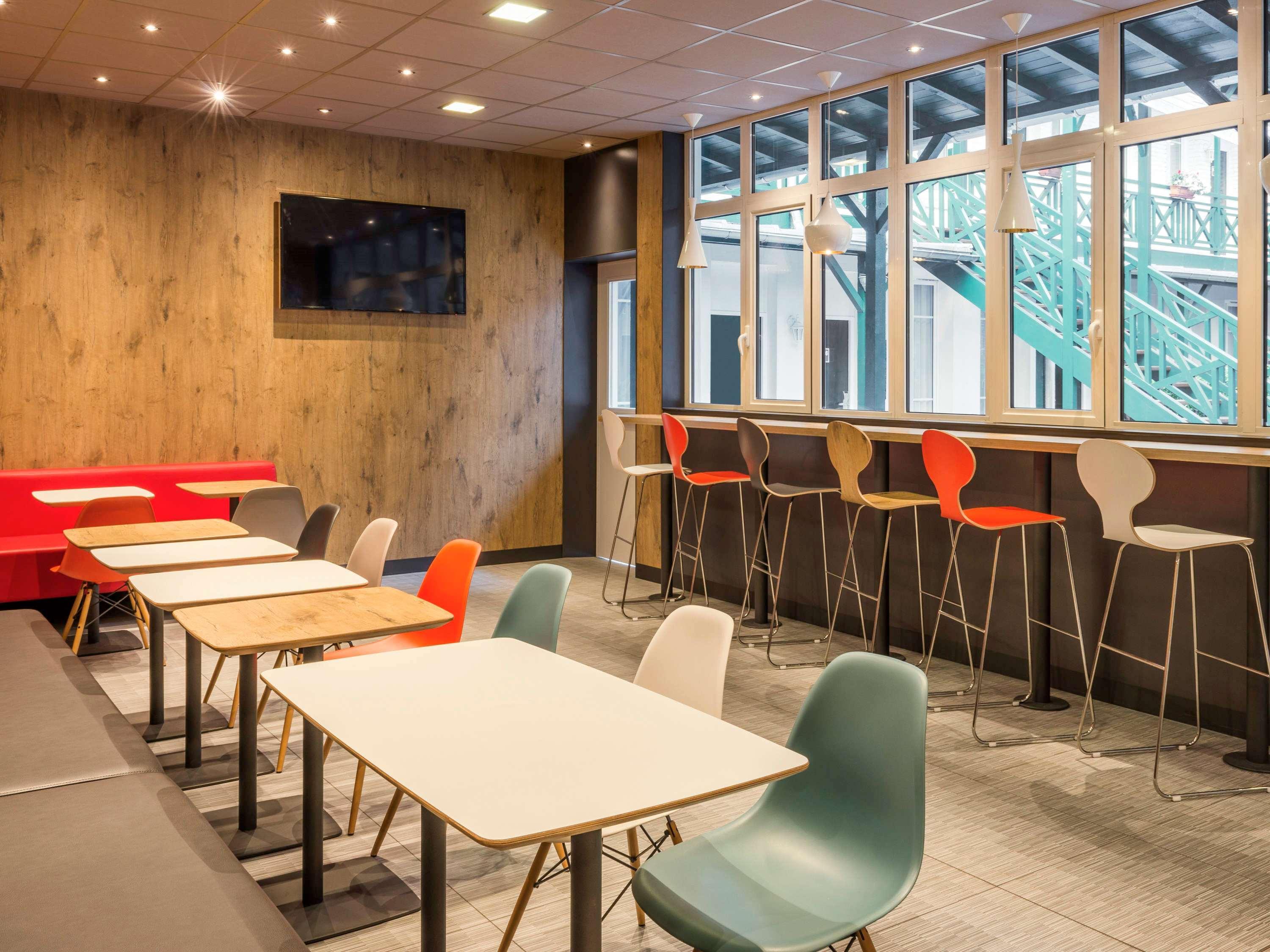 Ibis Levallois Perret Eksteriør billede
