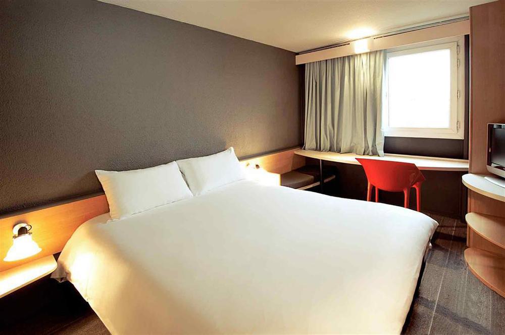 Ibis Levallois Perret Eksteriør billede